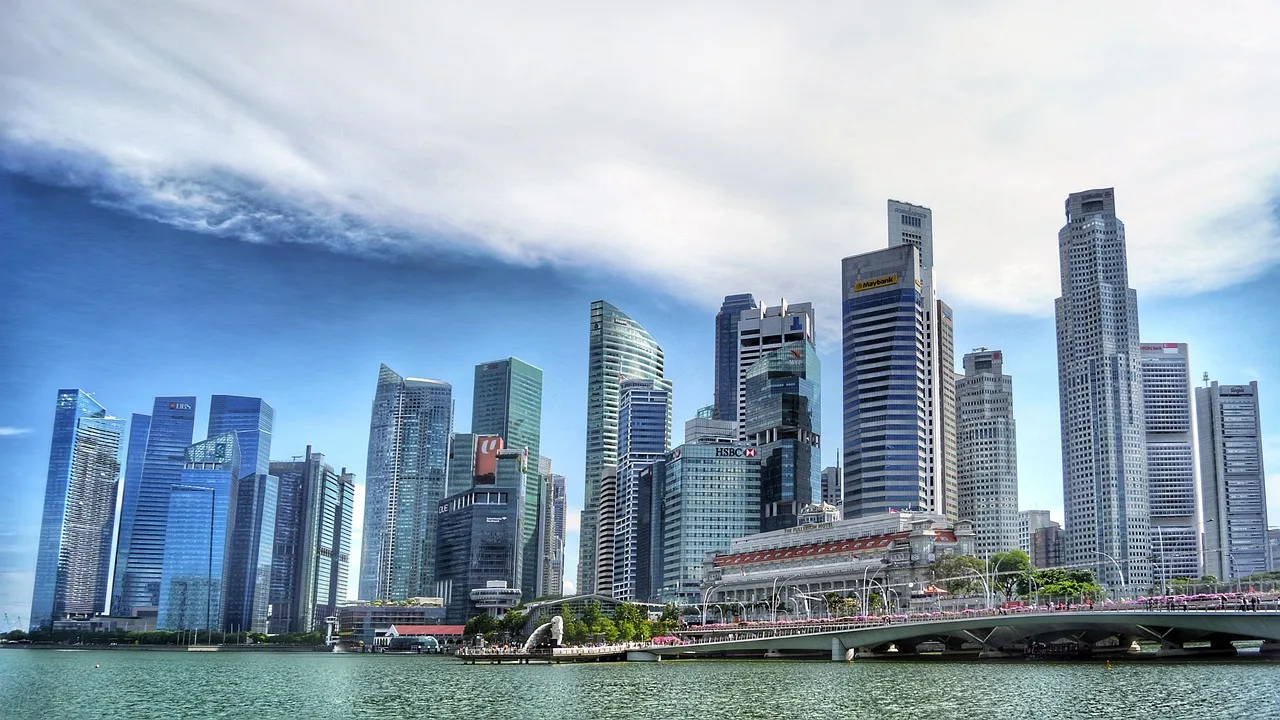 singapore, singapore floden, horisont, byggnad, vatten, natur, financial district, skyskrapa, arkitektur, urban, kontor, företag, bank, stad, reflexion, torn, blå himmel, människor, turism, blå företag, blå office, blå stad, blå byggnad, blue river, blå bank